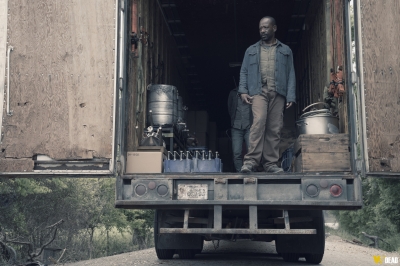fear-the-walking-dead-s04e11-the-code-048.jpg