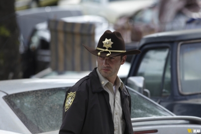 S01E01 - Days Gone Bye
