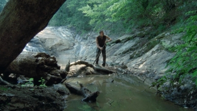 twd2x05_0402.jpg