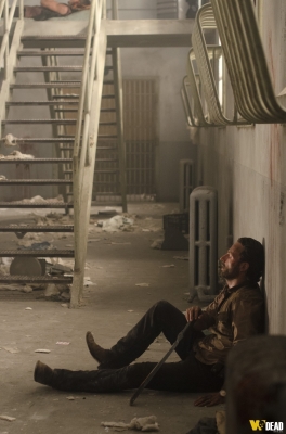 S03E01 - Seed
