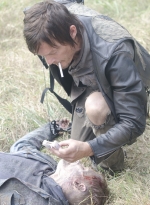 the-walking-dead-s03e13-arrow-on-the-doorpost-038.jpg