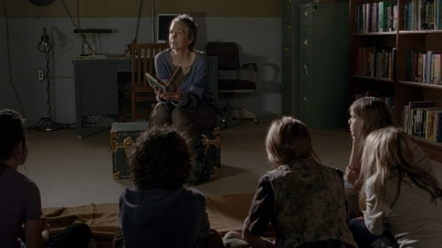 Click to view full size image
==============
thewalkingdead0401-2401.jpg thewalkingdead0401-2401.jpg