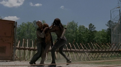 Click to view full size image
==============
thewalkingdead0402-0732.jpg thewalkingdead0402-0732.jpg