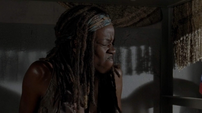 Click to view full size image
==============
thewalkingdead0402-2005.jpg thewalkingdead0402-2005.jpg