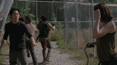Click to view full size image
==============
thewalkingdead0402-2034.jpg thewalkingdead0402-2034.jpg