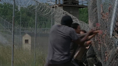 Click to view full size image
==============
thewalkingdead0402-2063.jpg thewalkingdead0402-2063.jpg