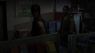Click to view full size image
==============
thewalkingdead0404-0926.jpg thewalkingdead0404-0926.jpg