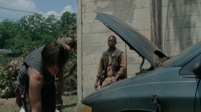 Click to view full size image
==============
thewalkingdead0404-1095.jpg thewalkingdead0404-1095.jpg