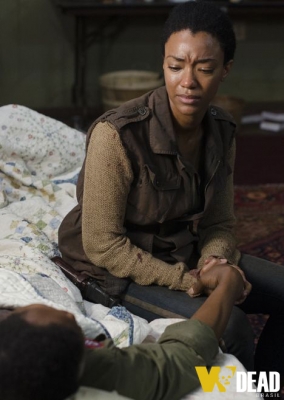 S05E03 - Four Walls and a Roof
