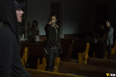 S05E03 - Four Walls and a Roof

