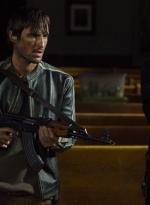 the-walking-dead-s05e03-four-walls-and-a-roof-009.jpg
