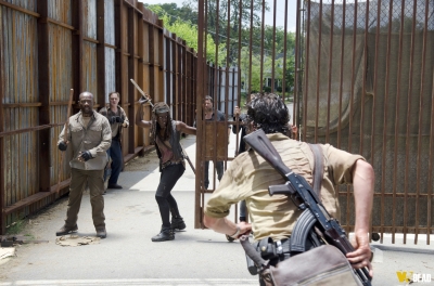S06E05 - Now
