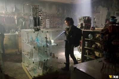 S06E14 - Twice as Far
