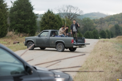 S06E15 - East
