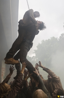 S07E01 - The Day Will Come When You Won't Be
