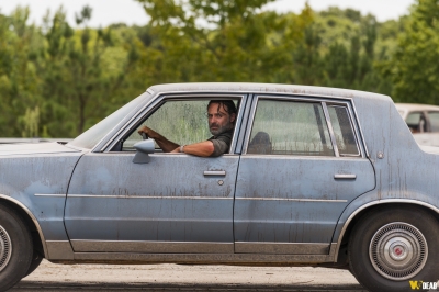 S07E09 - Rock in the Road
