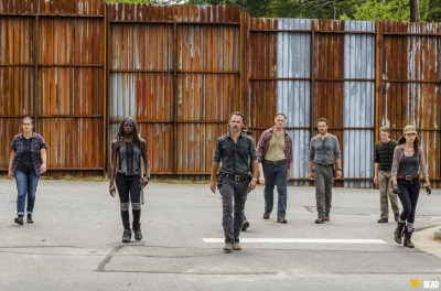 S07E09 - Rock in the Road
