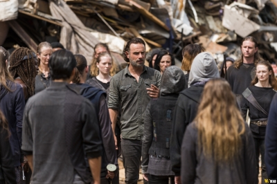 S07E10 - New Best Friends
