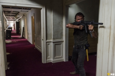 S08E03 - Monsters
