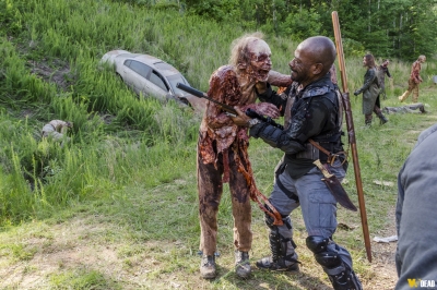 S08E03 - Monsters
