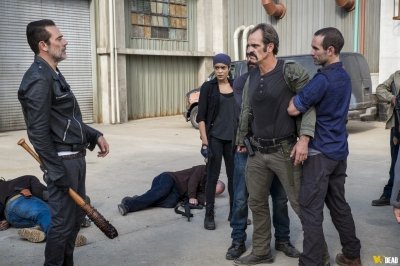 S08E15 - Worth

