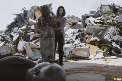 S09E04 - The Obliged
