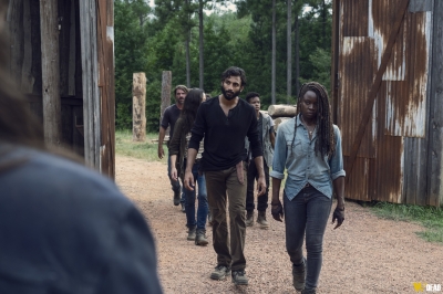 S09E08 - Evolution
