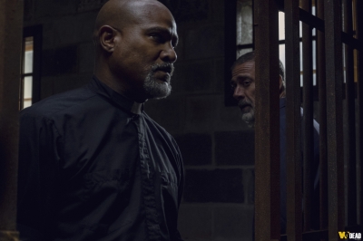 S09E08 - Evolution
