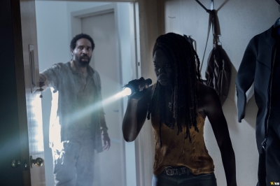 the-walking-dead-s10e13-what-we-become-001.jpg