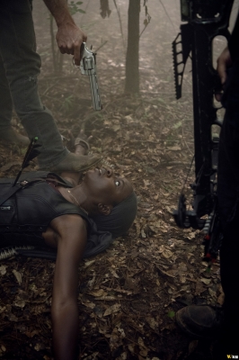 the-walking-dead-s10e13-what-we-become-017.jpg
