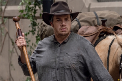 the-walking-dead-s10e14-look-at-the-flowers-020.jpg