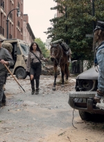 the-walking-dead-s10e14-look-at-the-flowers-014.jpg