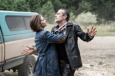 the-walking-dead-dead-city-s01e01-old-acquaintances-018.jpg