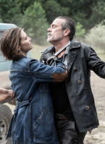 the-walking-dead-dead-city-s01e01-old-acquaintances-018.jpg