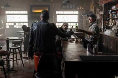 the-walking-dead-dead-city-s03e01-trillium-012.jpg
