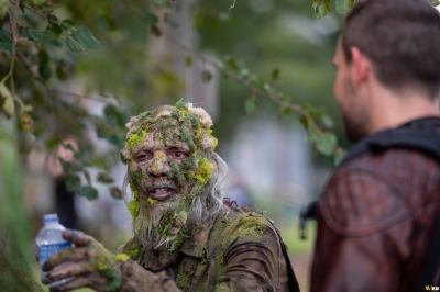 twd-world-beyond-s01e02-the-blaze-of-gory-bastidores-020.jpg