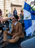 twd-world-beyond-s01e02-the-blaze-of-gory-bastidores-002.jpg