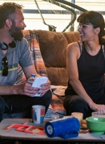 twd-world-beyond-s01e02-the-blaze-of-gory-bastidores-007.jpg