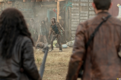twd-world-beyond-s01e05-madman-across-the-water-022.jpg