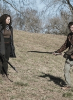 twd-world-beyond-s02e02-foothold-047.jpg