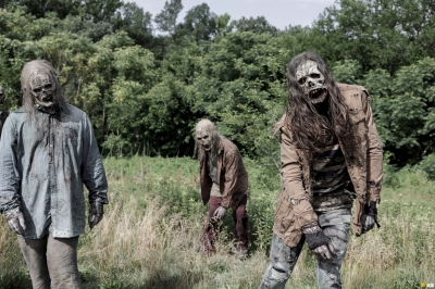the-walking-dead-world-beyond-s02e10-the-last-light-030.JPG
