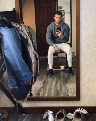 nico-tortorella-instagram-02565.jpg