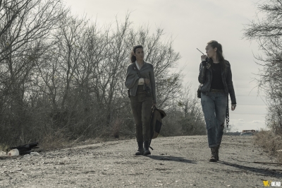 Click to view full size image
==============
fear-the-walking-dead-s05e03-humbugs-gulch-004.jpg fear-the-walking-dead-s05e03-humbugs-gulch-004.jpg