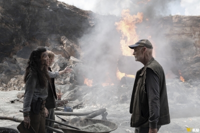 Click to view full size image
==============
fear-the-walking-dead-s05e13-leave-what-you-dont-002.jpg fear-the-walking-dead-s05e13-leave-what-you-dont-002.jpg