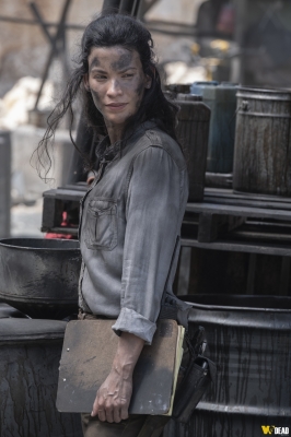 Click to view full size image
==============
fear-the-walking-dead-s05e13-leave-what-you-dont-003.jpg fear-the-walking-dead-s05e13-leave-what-you-dont-003.jpg
