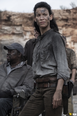 Click to view full size image
==============
fear-the-walking-dead-s05e13-leave-what-you-dont-012.jpg fear-the-walking-dead-s05e13-leave-what-you-dont-012.jpg