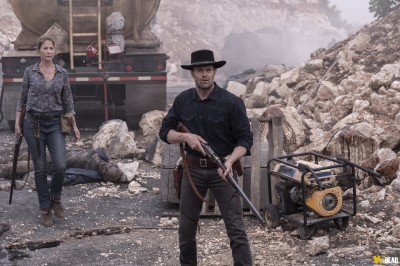 Click to view full size image
==============
fear-the-walking-dead-s05e13-leave-what-you-dont-018.jpg fear-the-walking-dead-s05e13-leave-what-you-dont-018.jpg