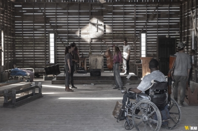 Click to view full size image
==============
fear-the-walking-dead-s05e16-end-of-the-line-015.jpg fear-the-walking-dead-s05e16-end-of-the-line-015.jpg