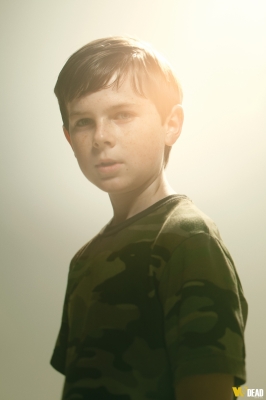 Click to view full size image
==============
The Walking Dead 2ª Temporada
The Walking Dead 2ª Temporada