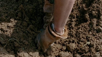 Click to view full size image
==============
thewalkingdead0401-0071.jpg thewalkingdead0401-0071.jpg